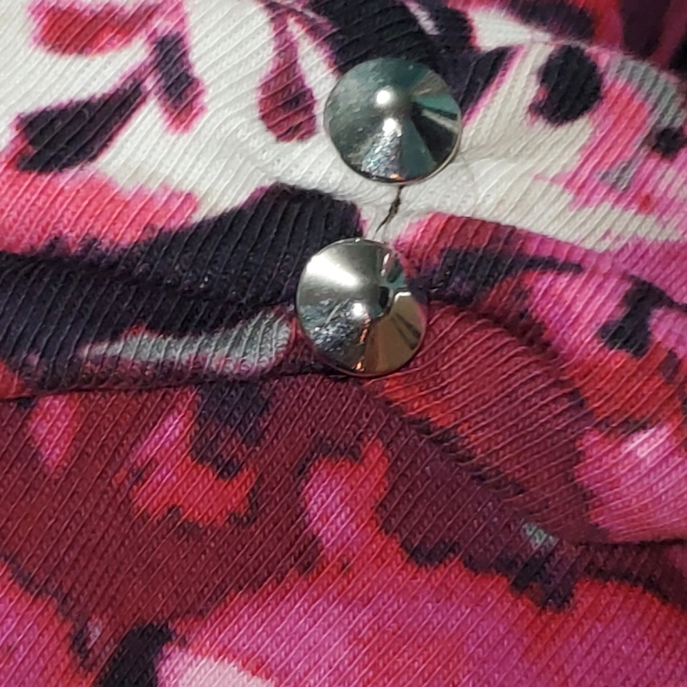 Floral semi turtle neck top - Picture 2 of 8